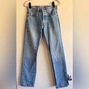 Levi's 501 Light Blue Straight Jeans